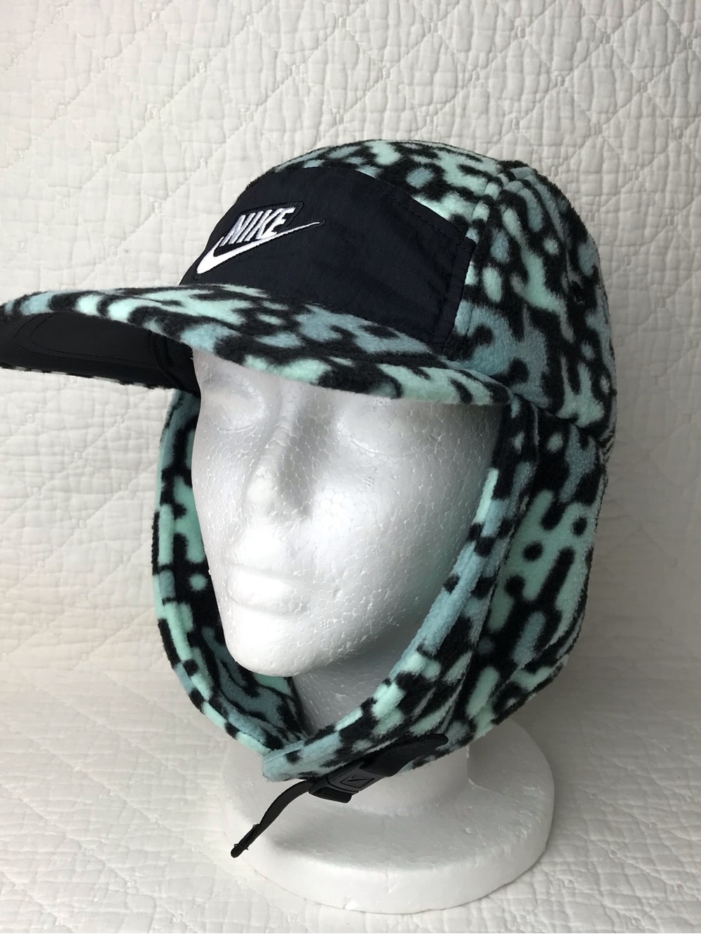 Nike Fly Cap Earflap Fleece Adult Unisex SZ M/L Green Black HQ0362-010